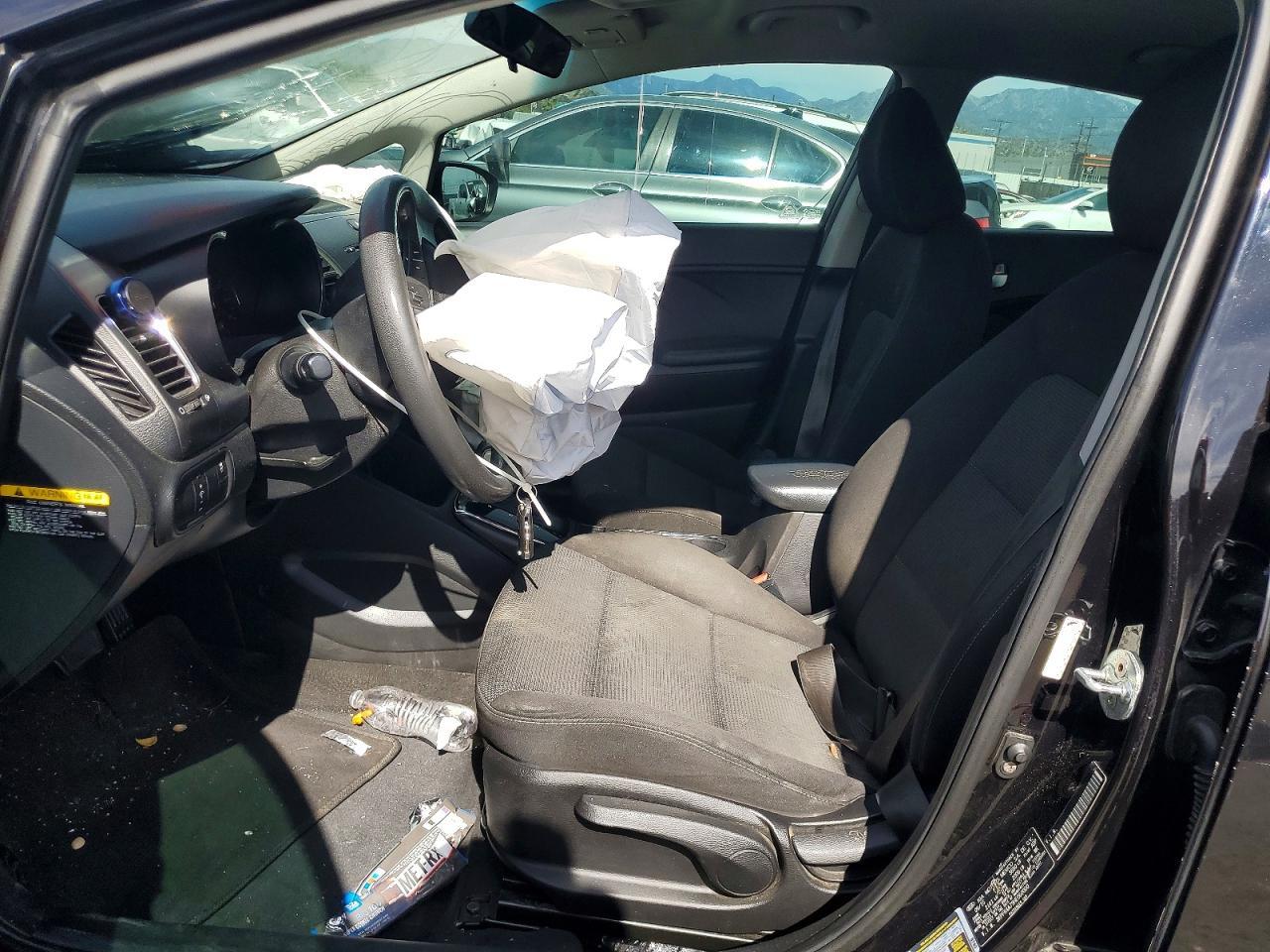 2017 KIA FORTE