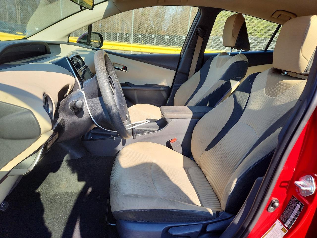 2016 TOYOTA PRIUS