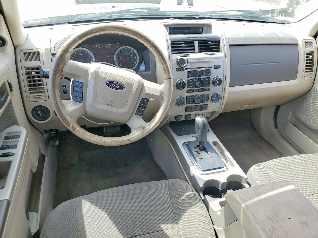 2010 FORD ESCAPE