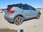 2022 VOLVO XC40