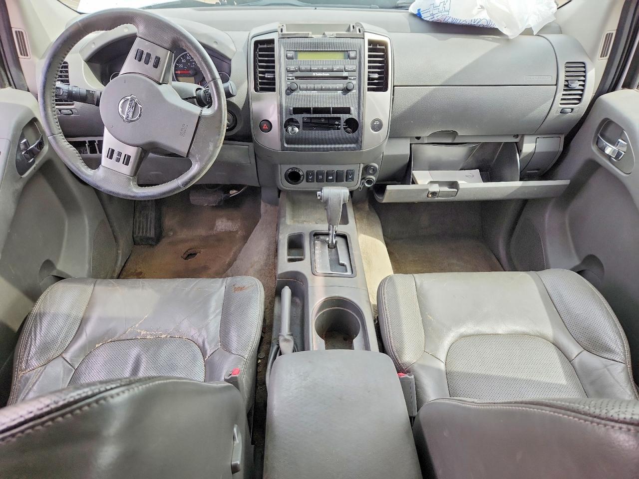 2011 NISSAN Frontier
