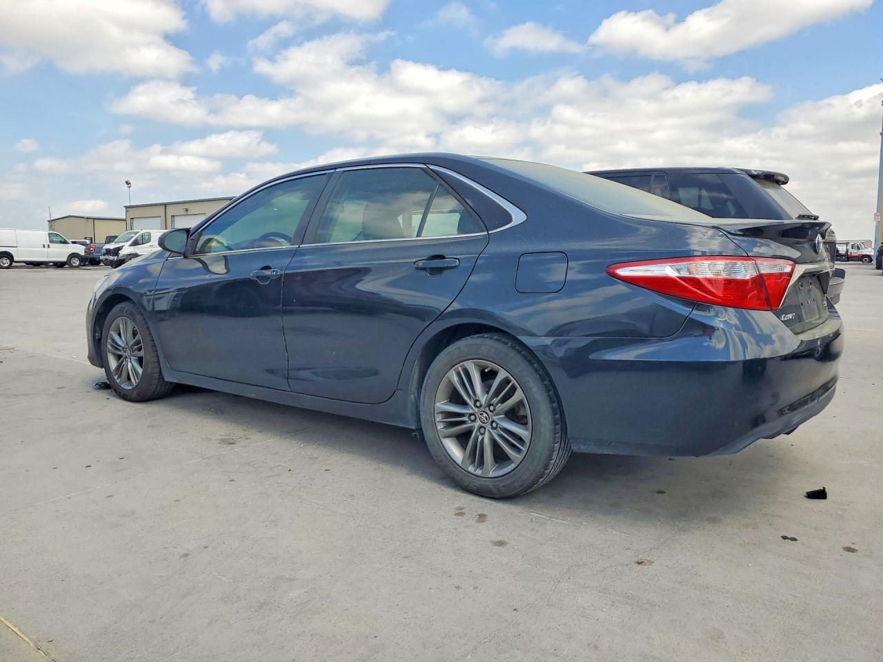 2015 TOYOTA CAMRY