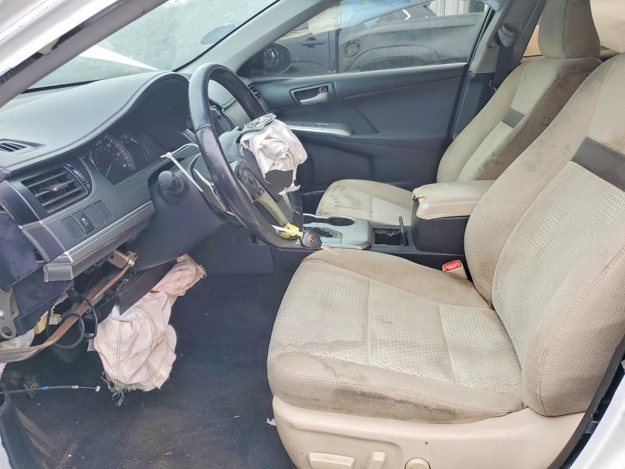 2014 TOYOTA CAMRY