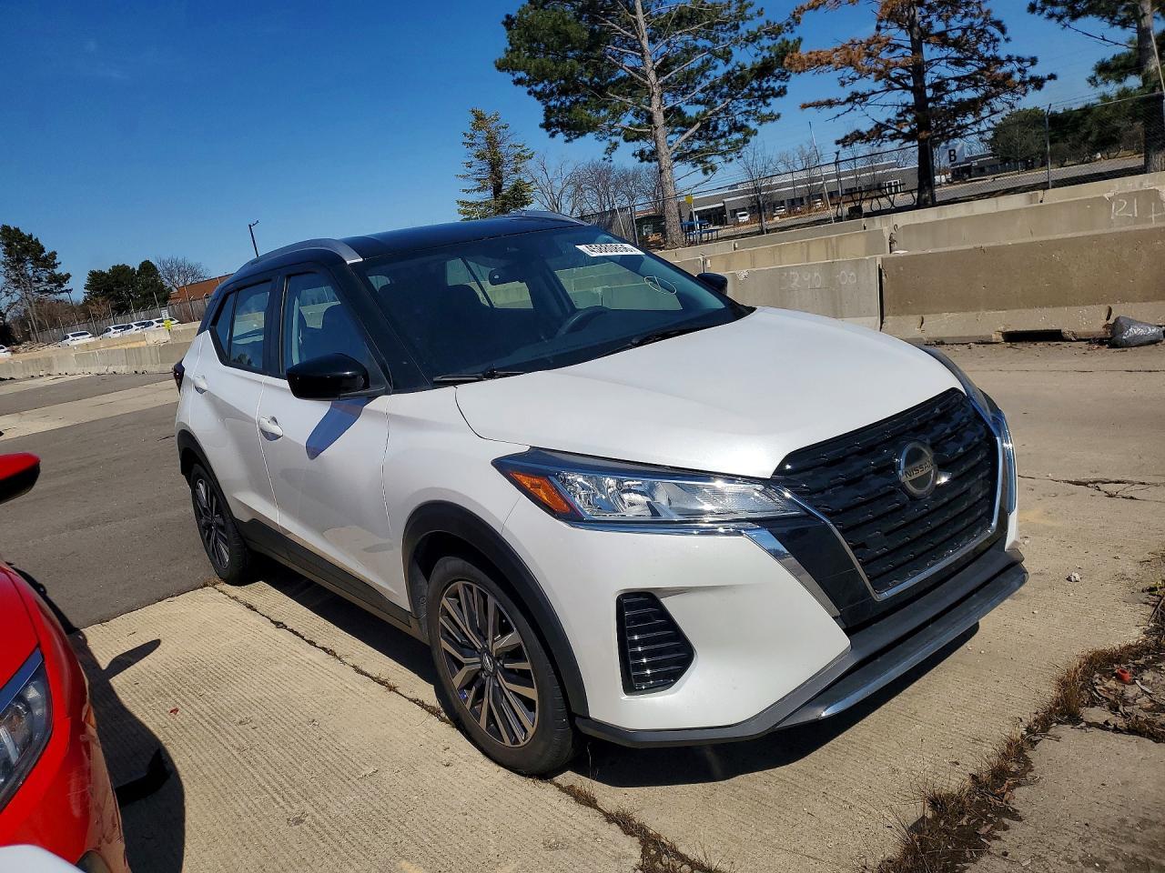 2021 NISSAN KICKS