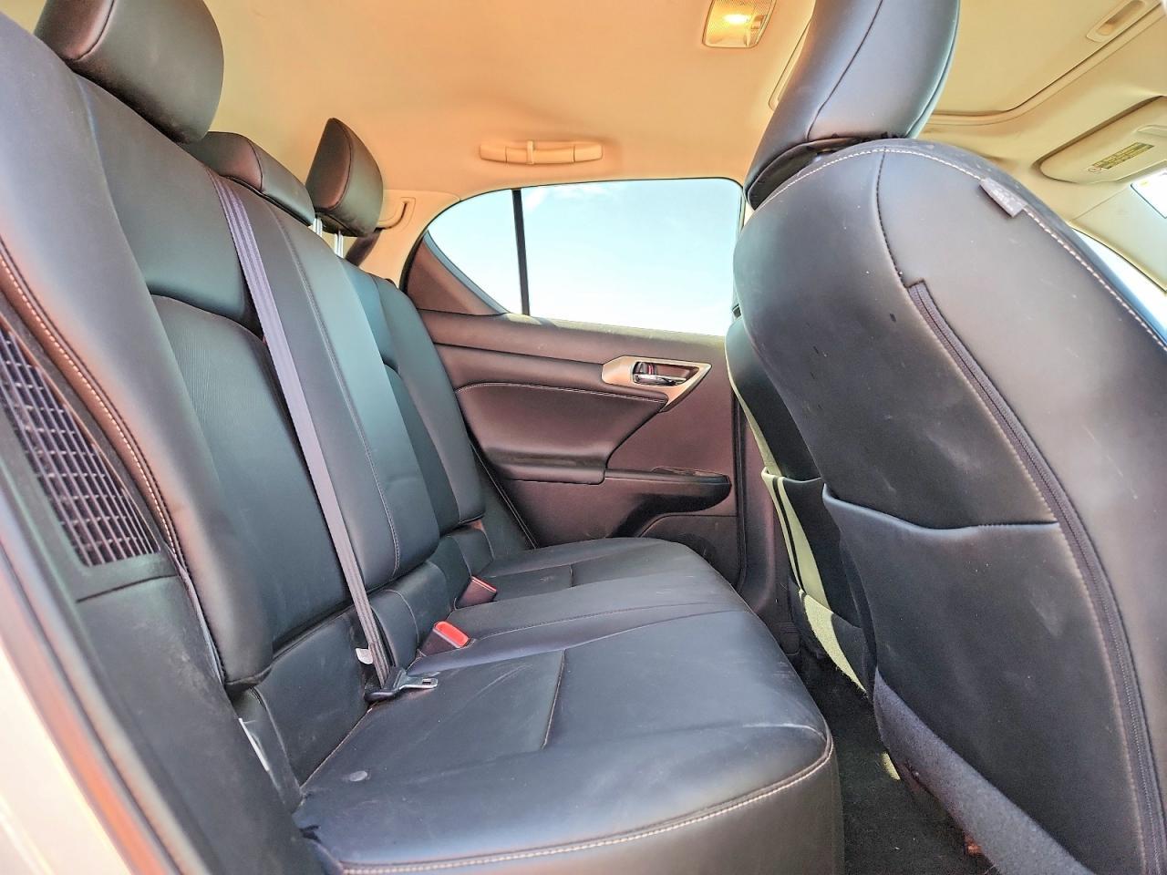 2015 LEXUS CT 200H