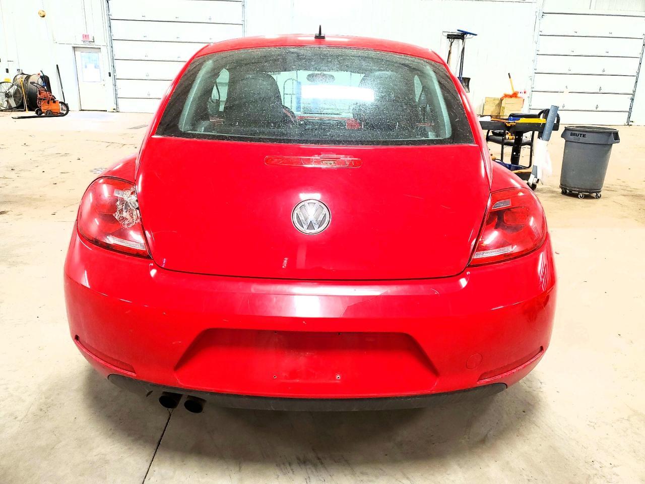 2012 VOLKSWAGEN Beetle
