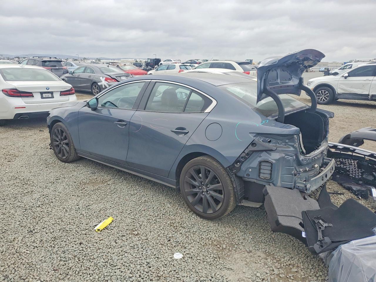 2025 MAZDA 3