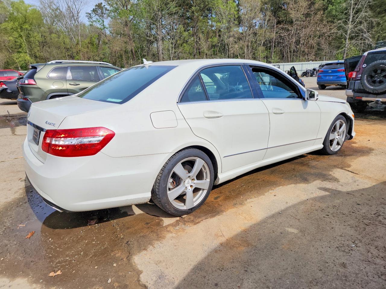 2010 MERCEDES-BENZ E-Class