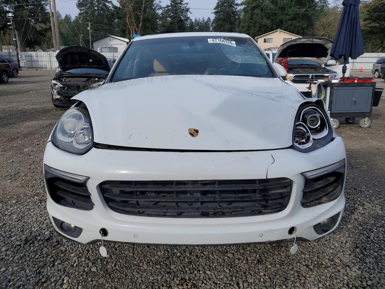 2016 PORSCHE CAYENNE