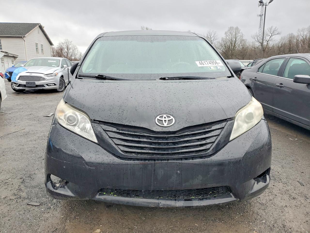 2014 TOYOTA SIENNA