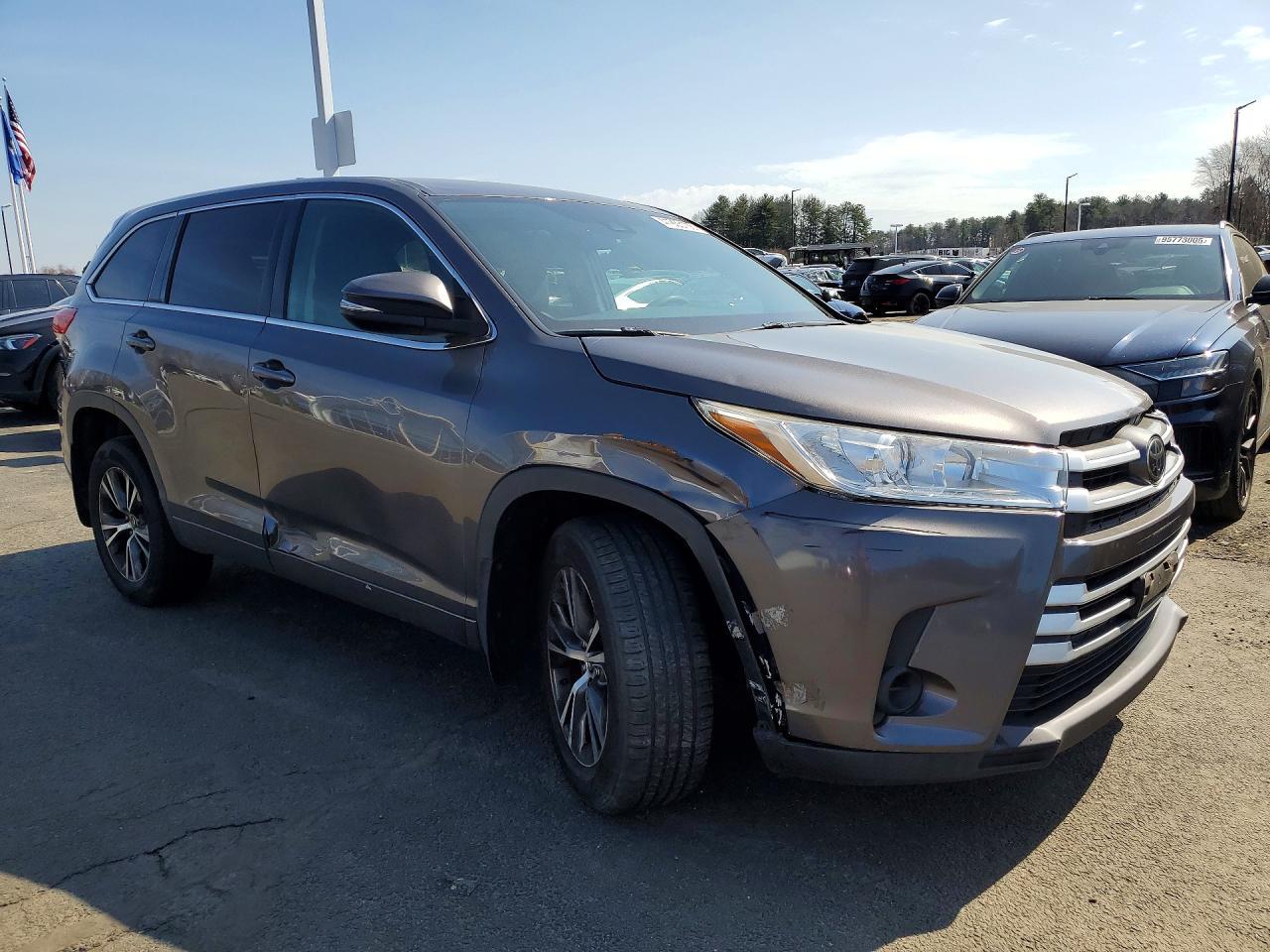 2017 TOYOTA HIGHLANDER