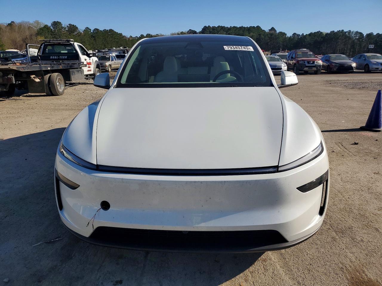 2026 TESLA MODEL Y