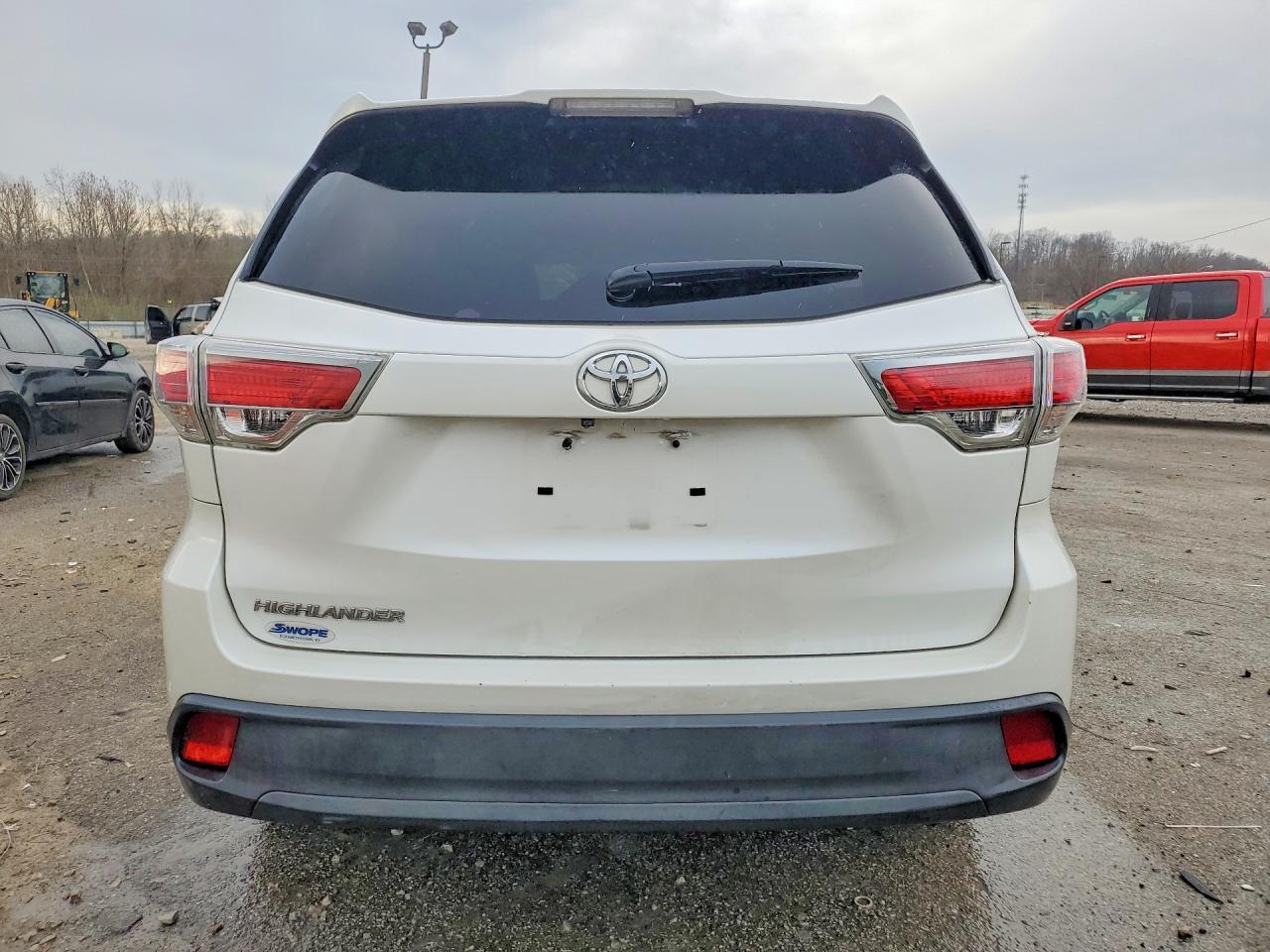 2016 TOYOTA HIGHLANDER