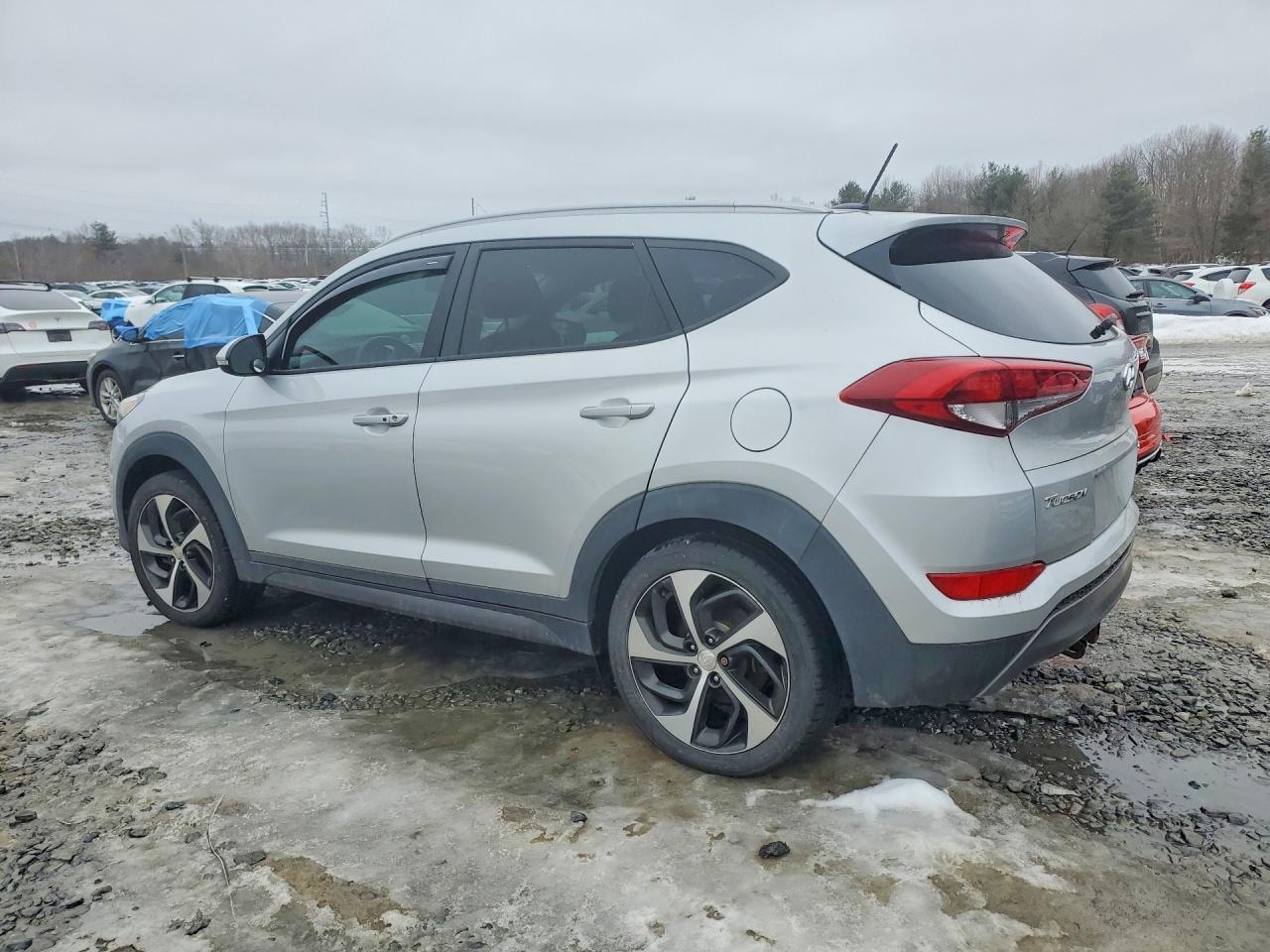 2016 HYUNDAI TUCSON