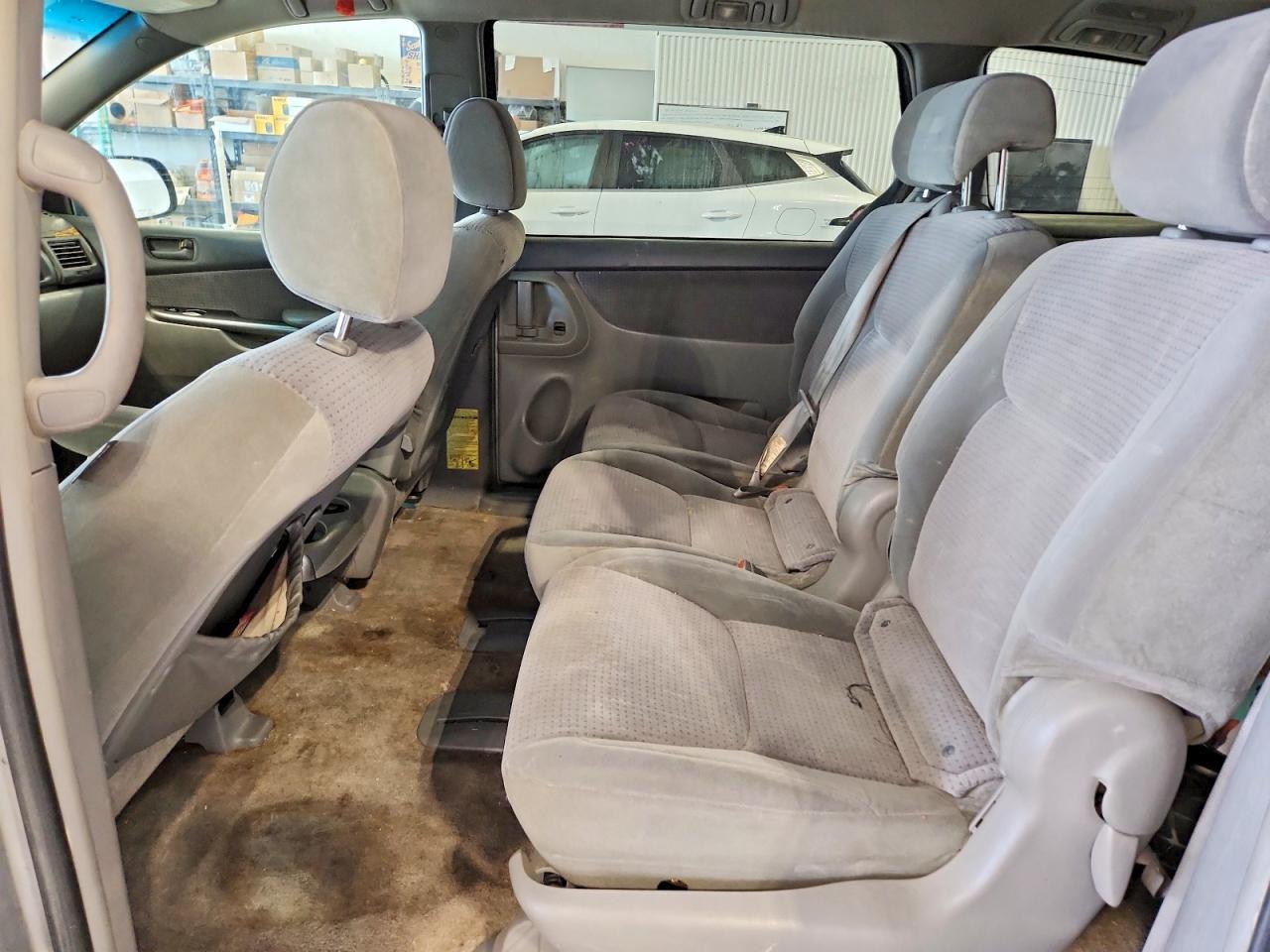 2006 TOYOTA SIENNA