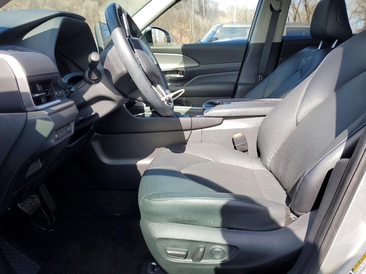 2024 TOYOTA HIGHLANDER