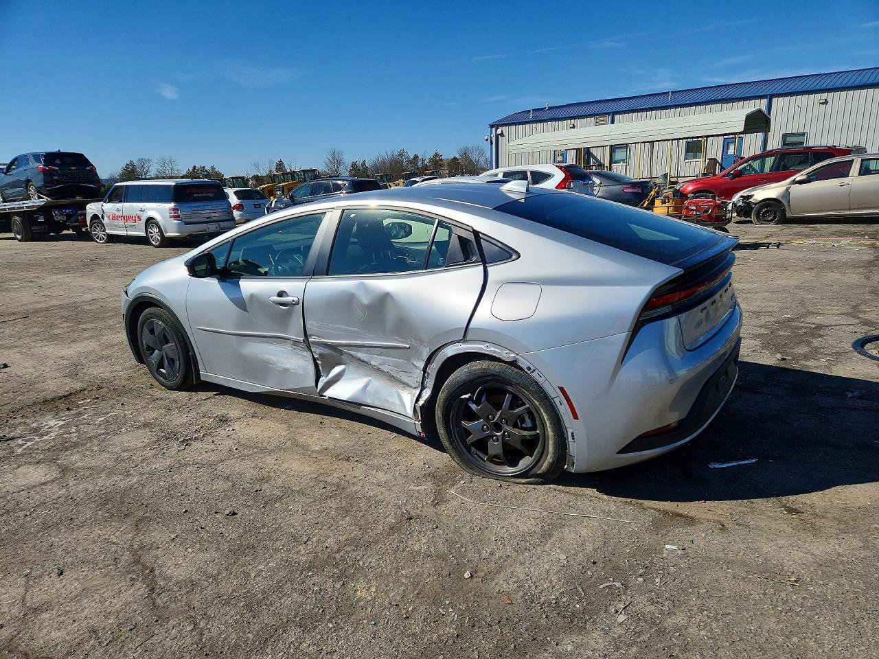 2024 TOYOTA PRIUS