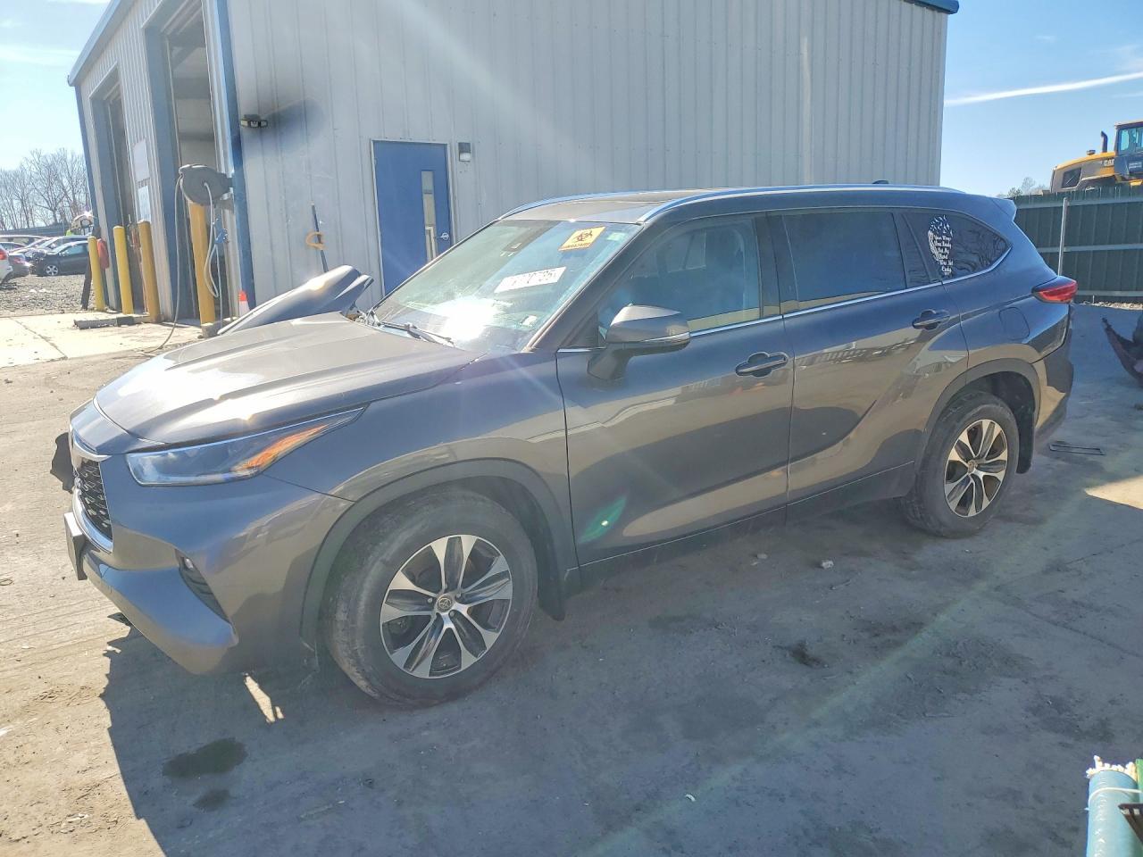 2021 TOYOTA HIGHLANDER