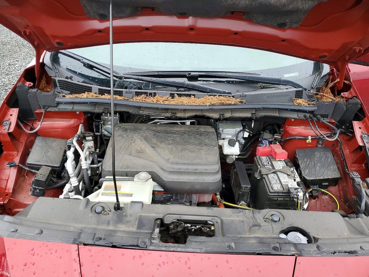2024 NISSAN LEAF