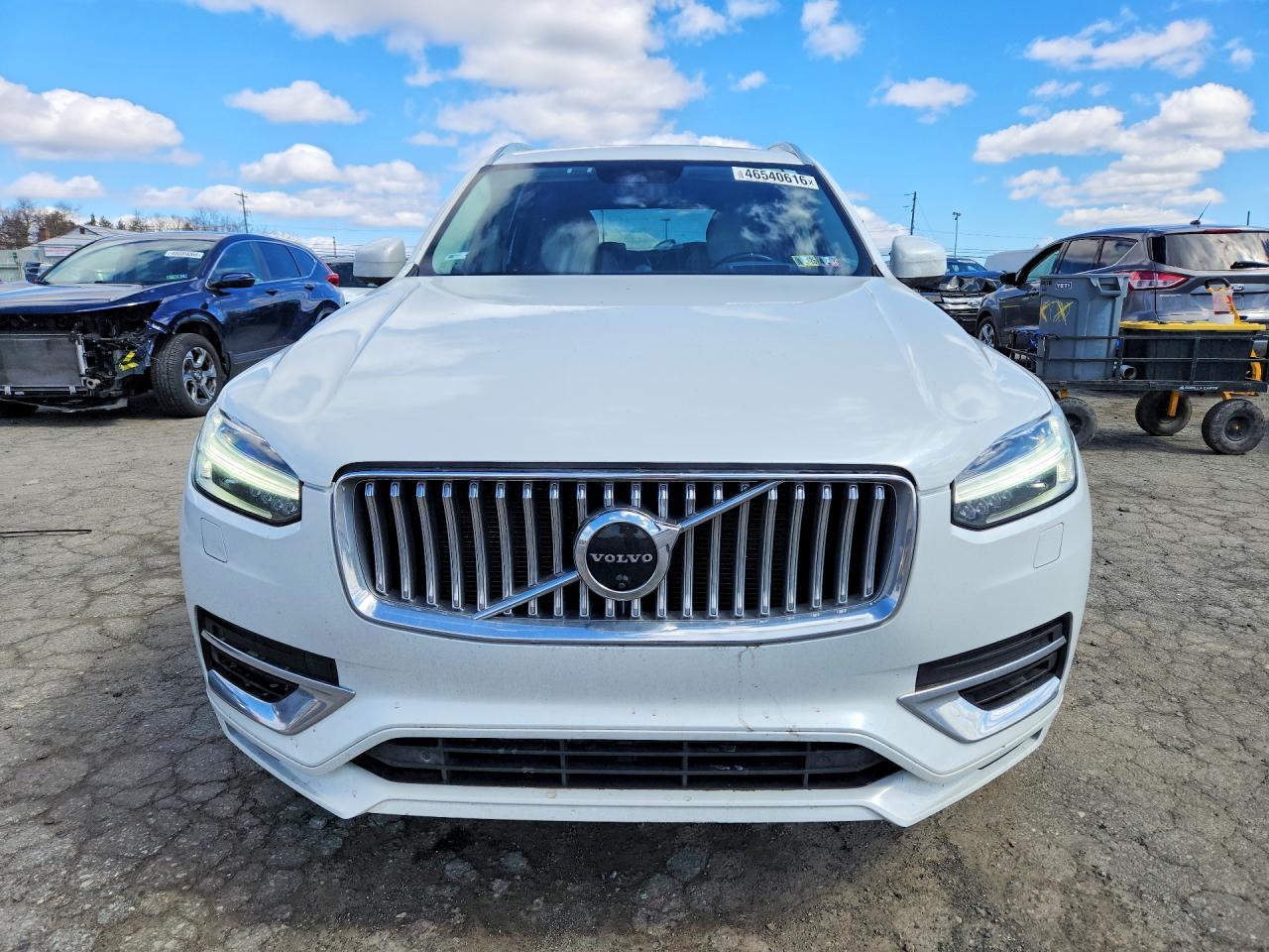 2020 VOLVO XC90
