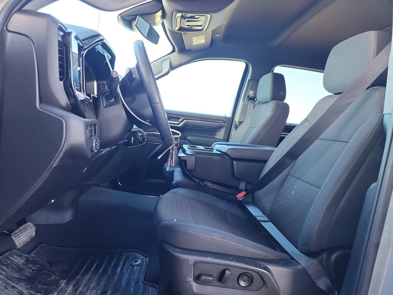 2024 CHEVROLET Silverado