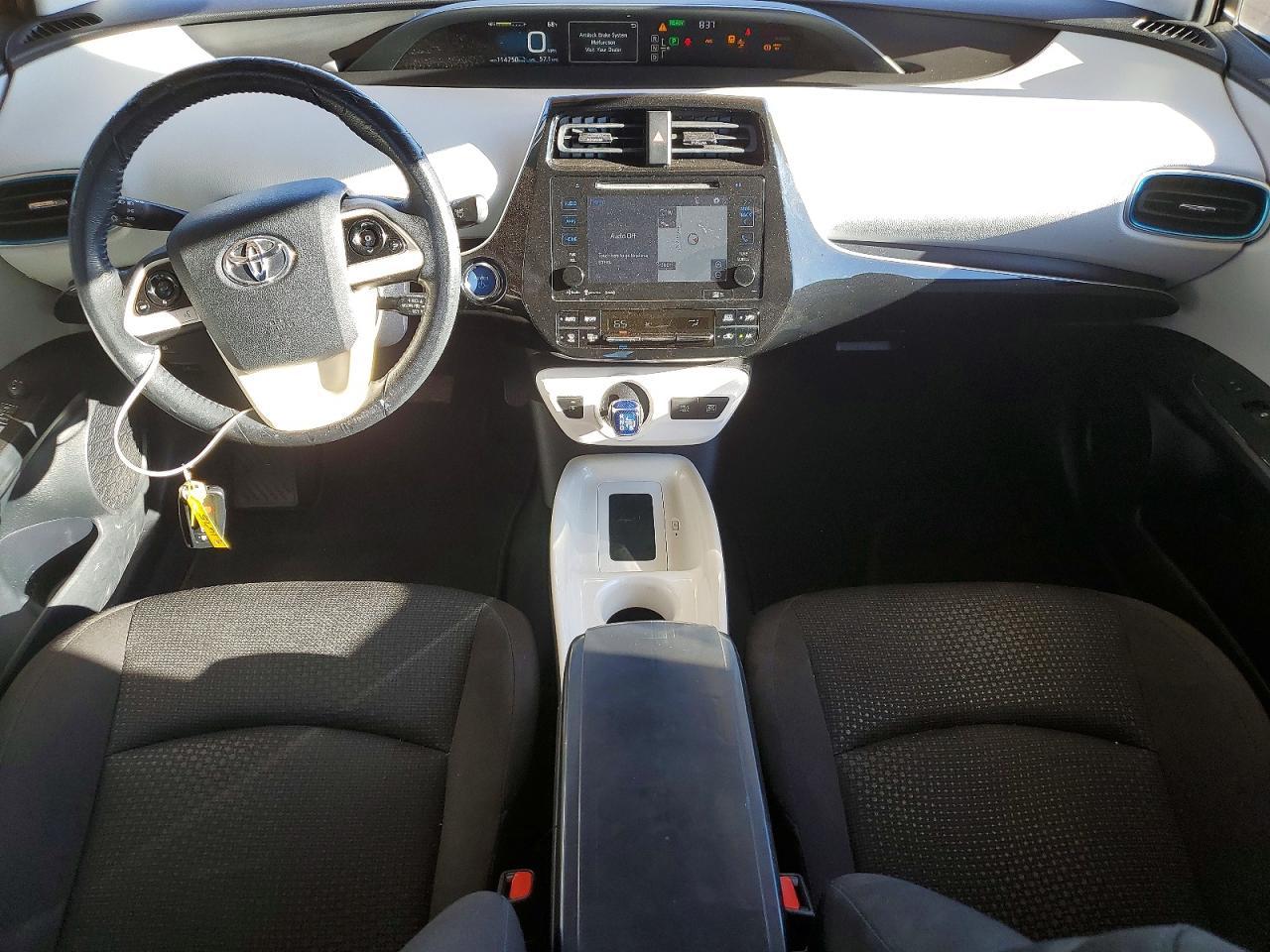2016 TOYOTA PRIUS