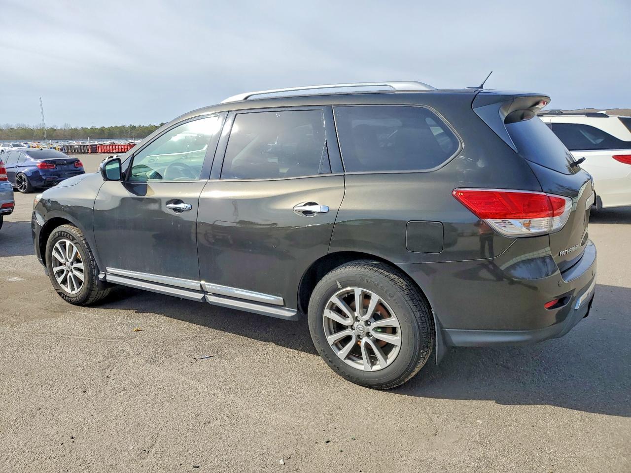 2015 NISSAN PATHFINDER