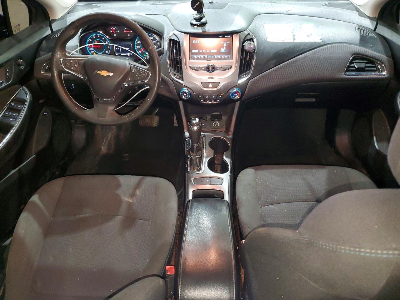 2017 CHEVROLET CRUZE
