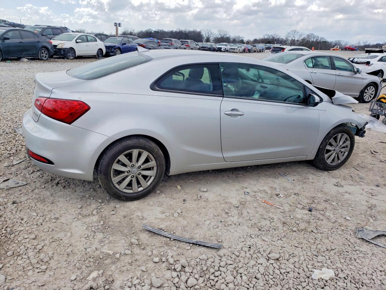 2016 KIA FORTE