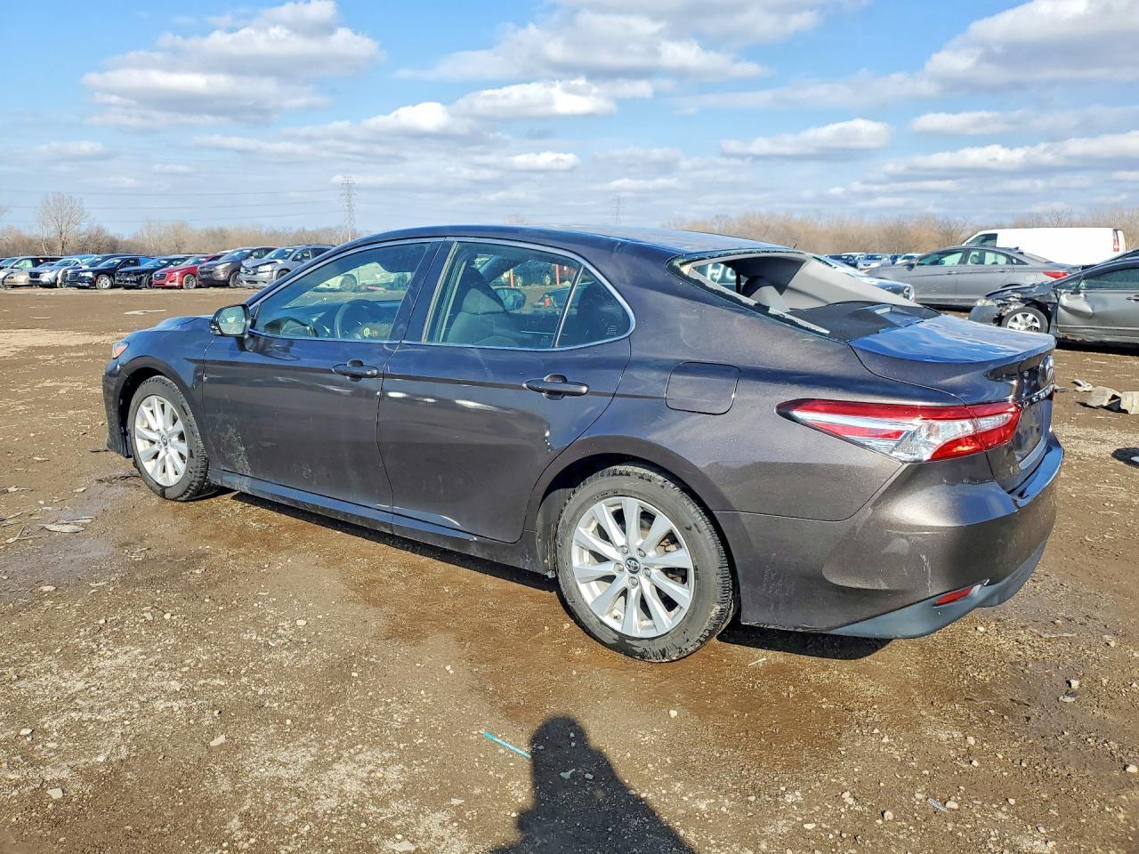 2018 TOYOTA CAMRY