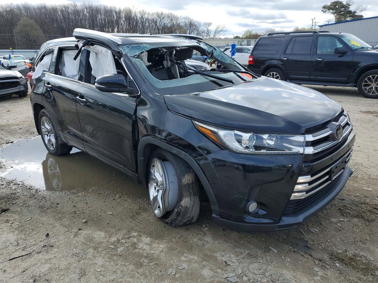 2018 TOYOTA HIGHLANDER