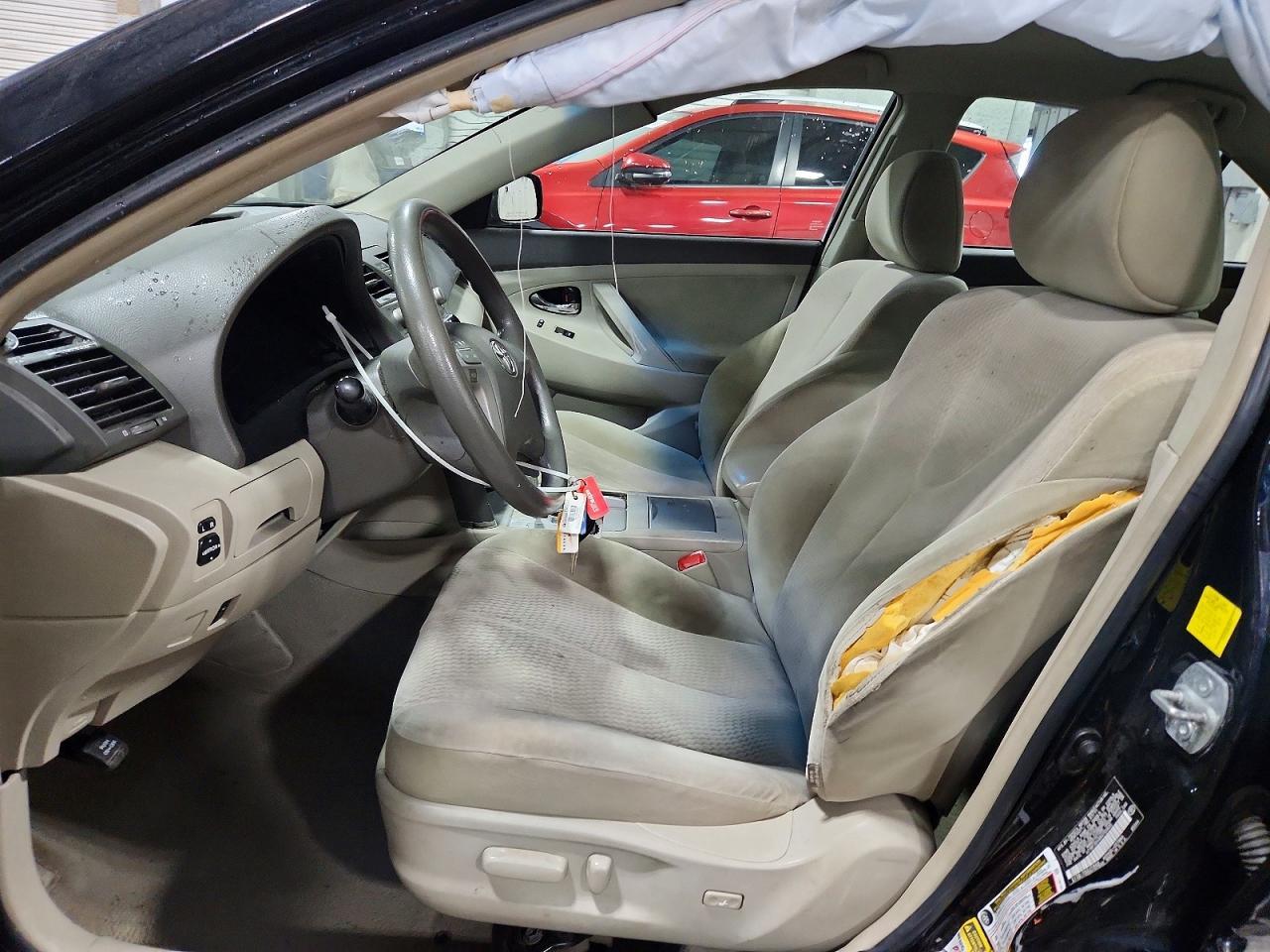 2011 TOYOTA CAMRY