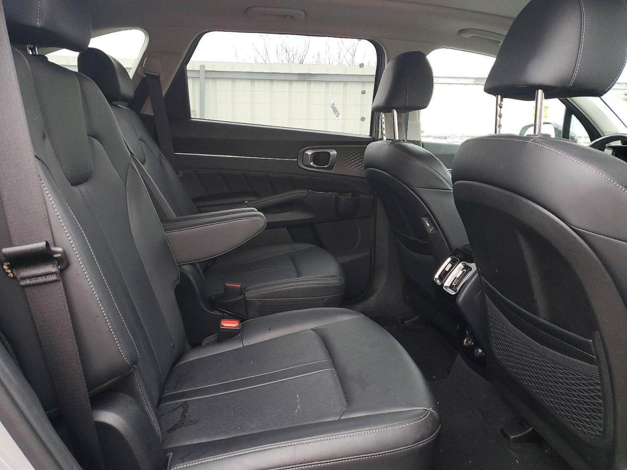 2023 KIA SORENTO