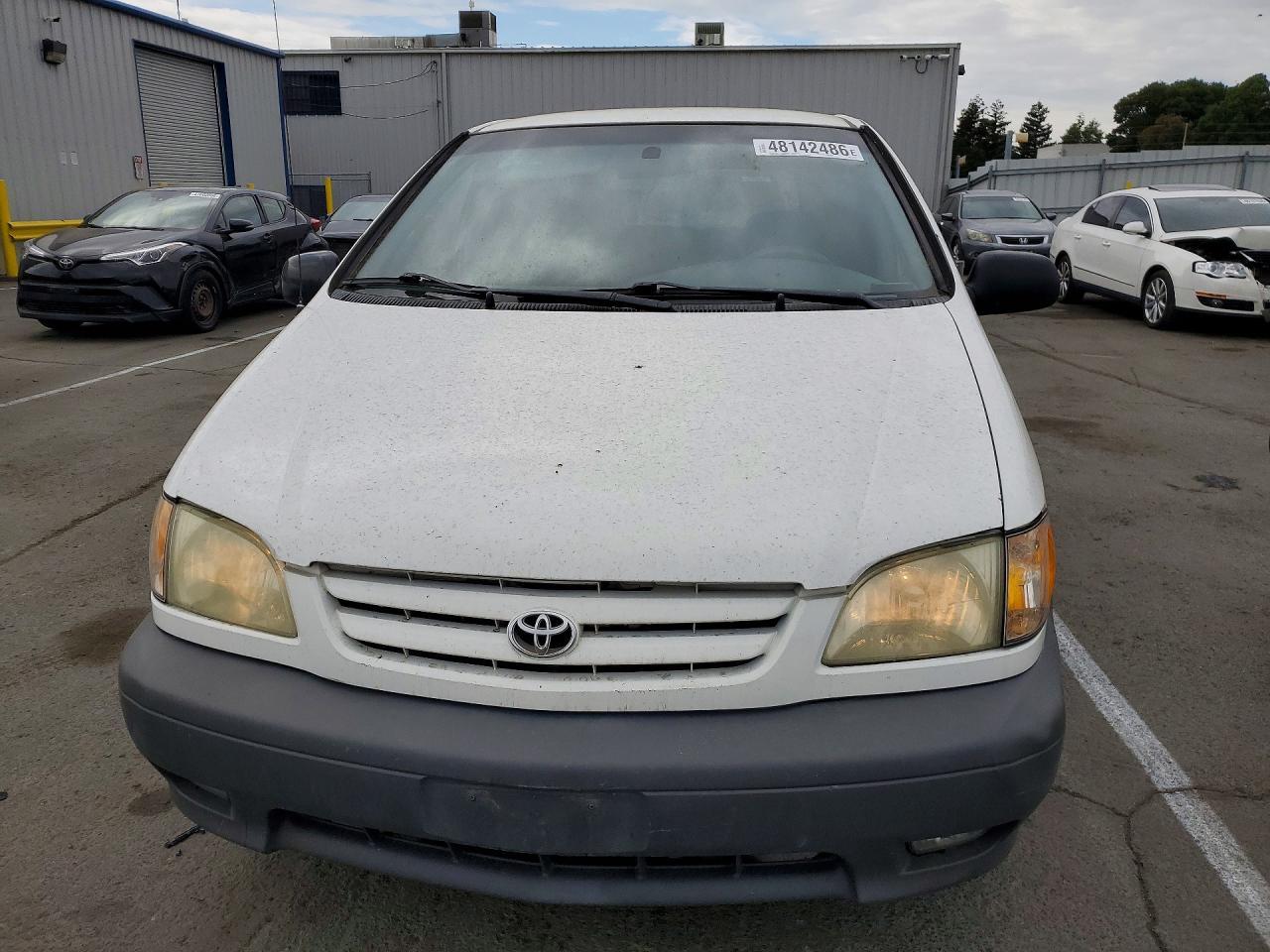 2001 TOYOTA SIENNA