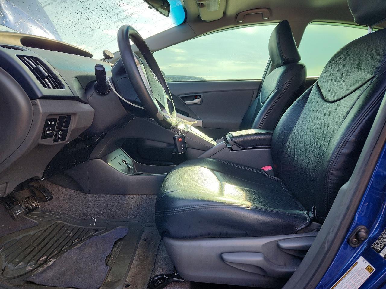 2011 TOYOTA PRIUS