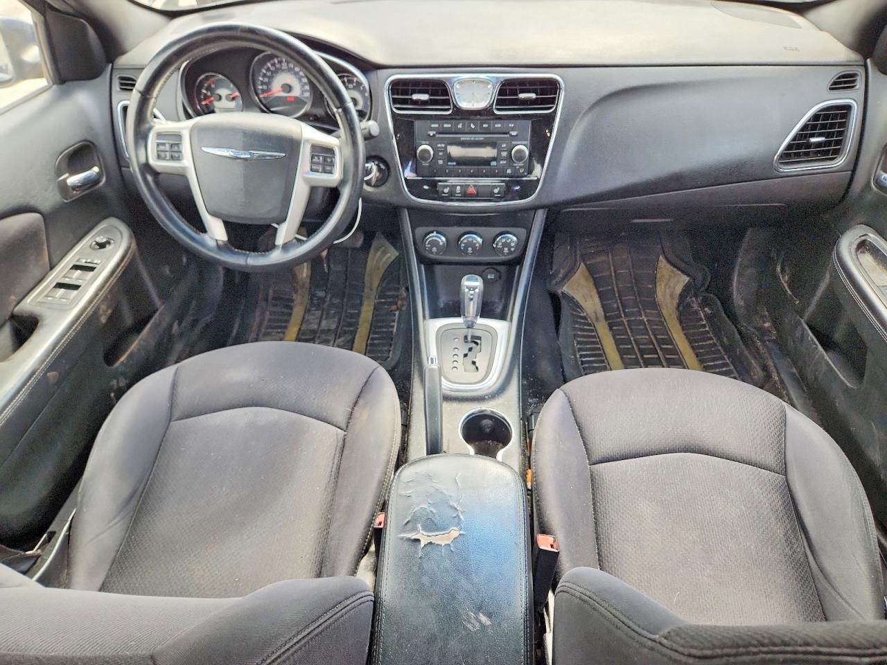 2013 CHRYSLER 200