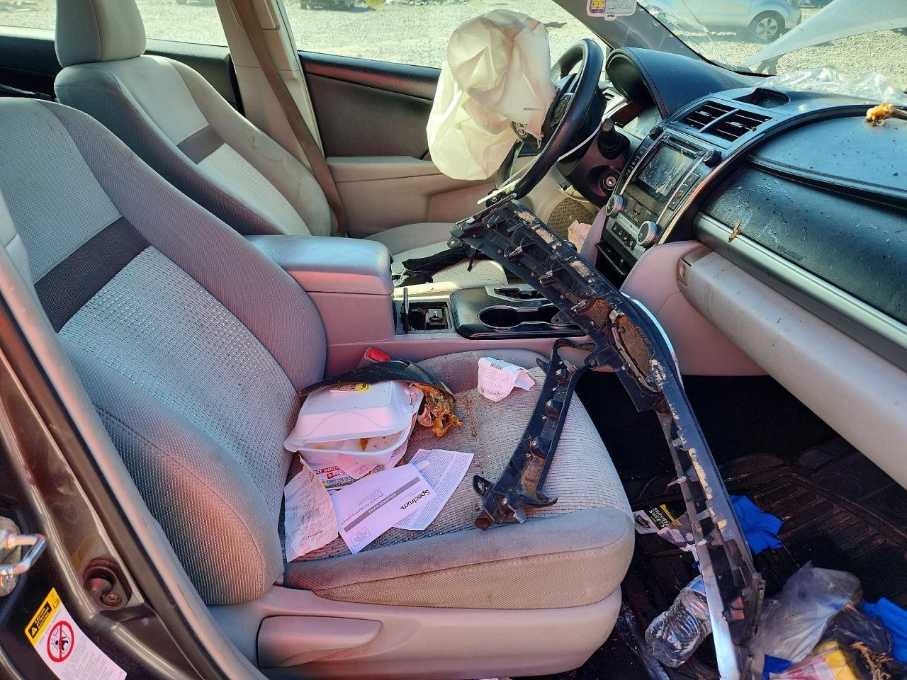 2014 TOYOTA CAMRY
