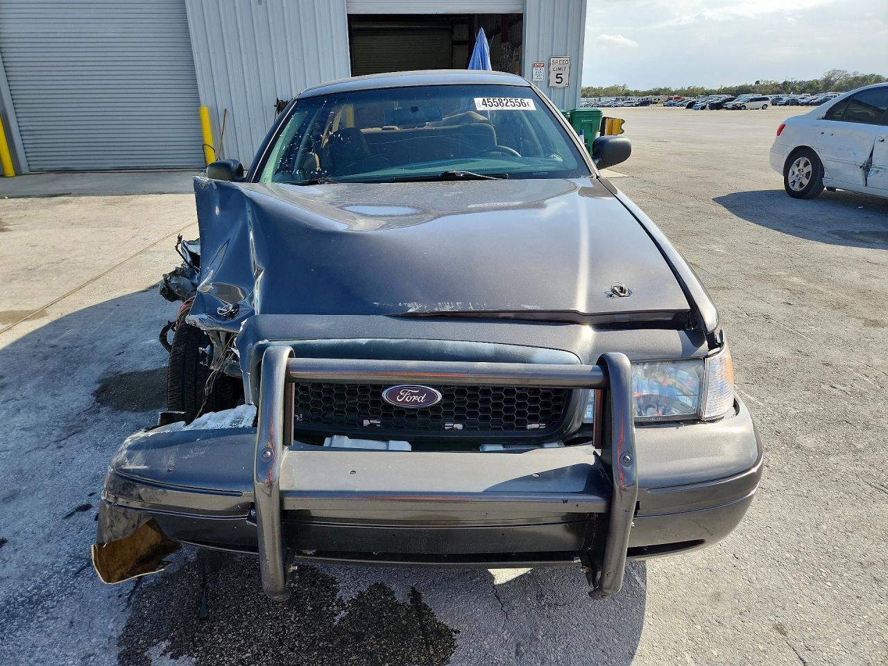 2008 FORD Crown Victoria