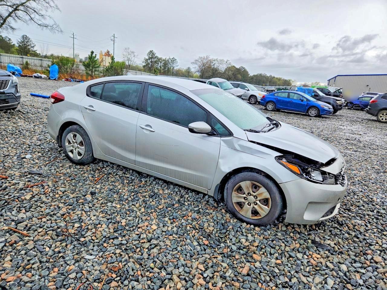 2017 KIA FORTE