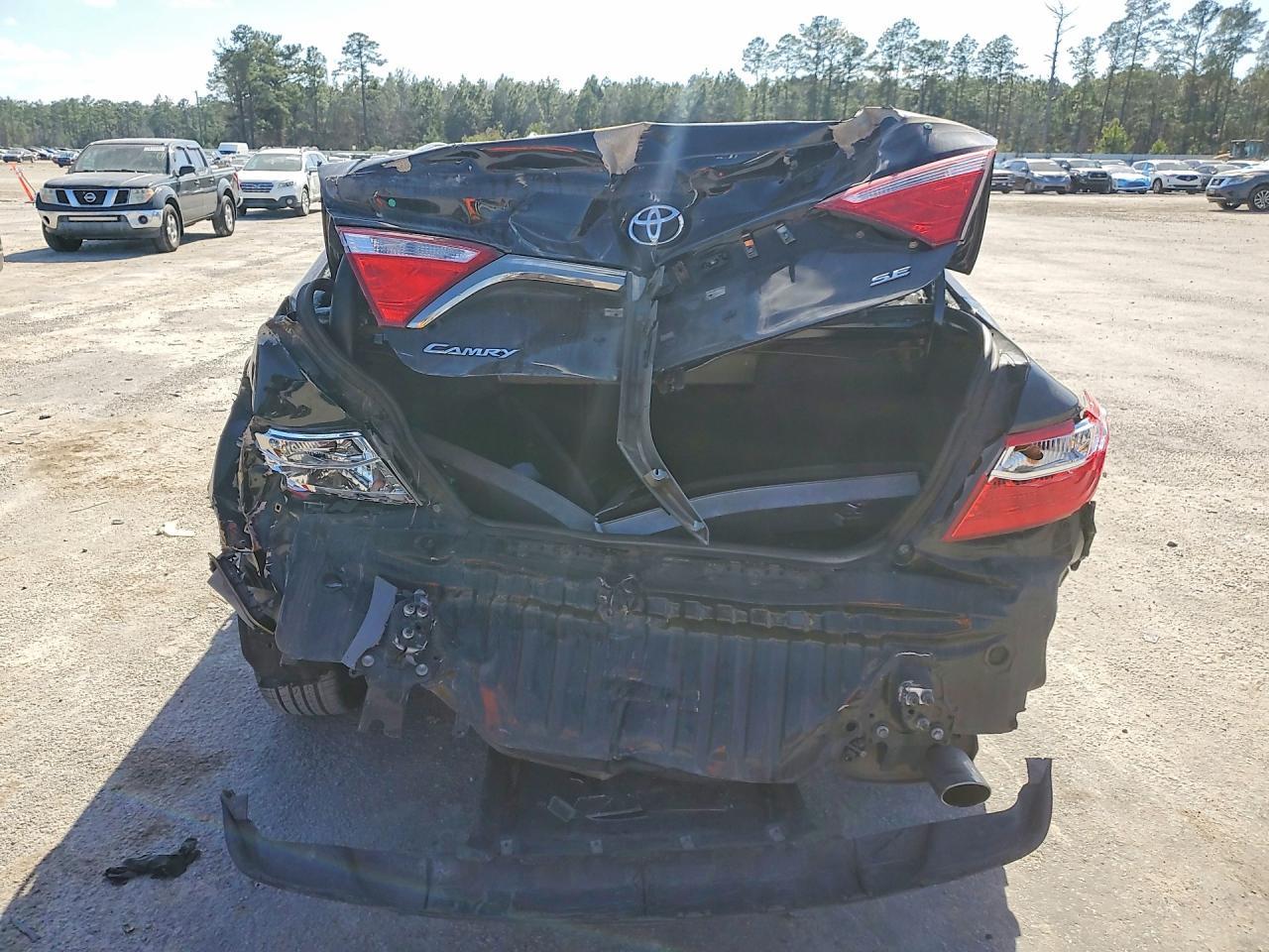 2016 TOYOTA CAMRY