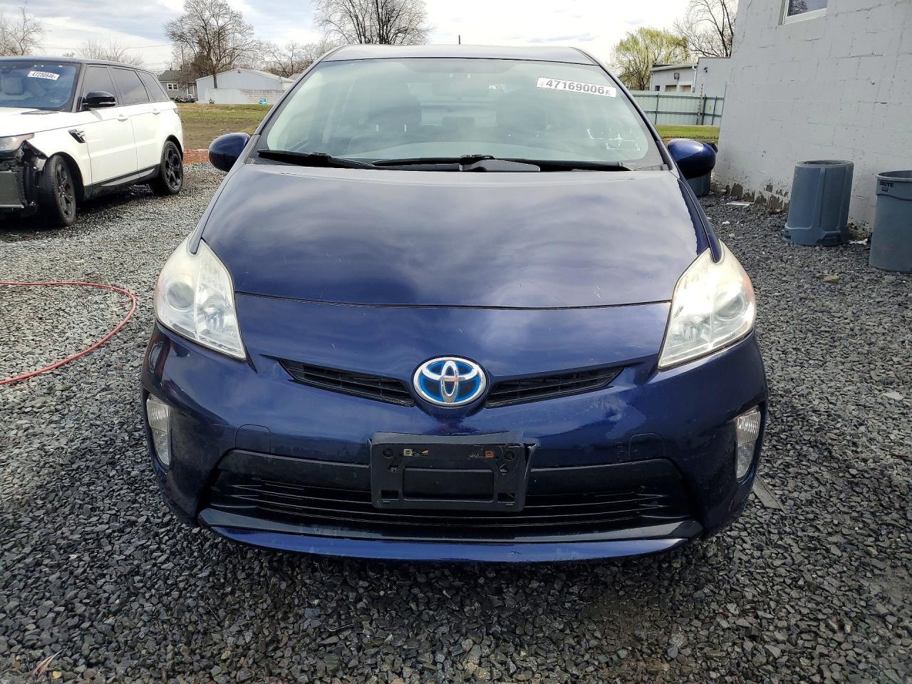 2013 TOYOTA PRIUS