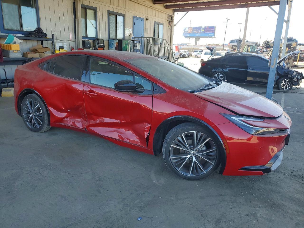 2024 TOYOTA PRIUS