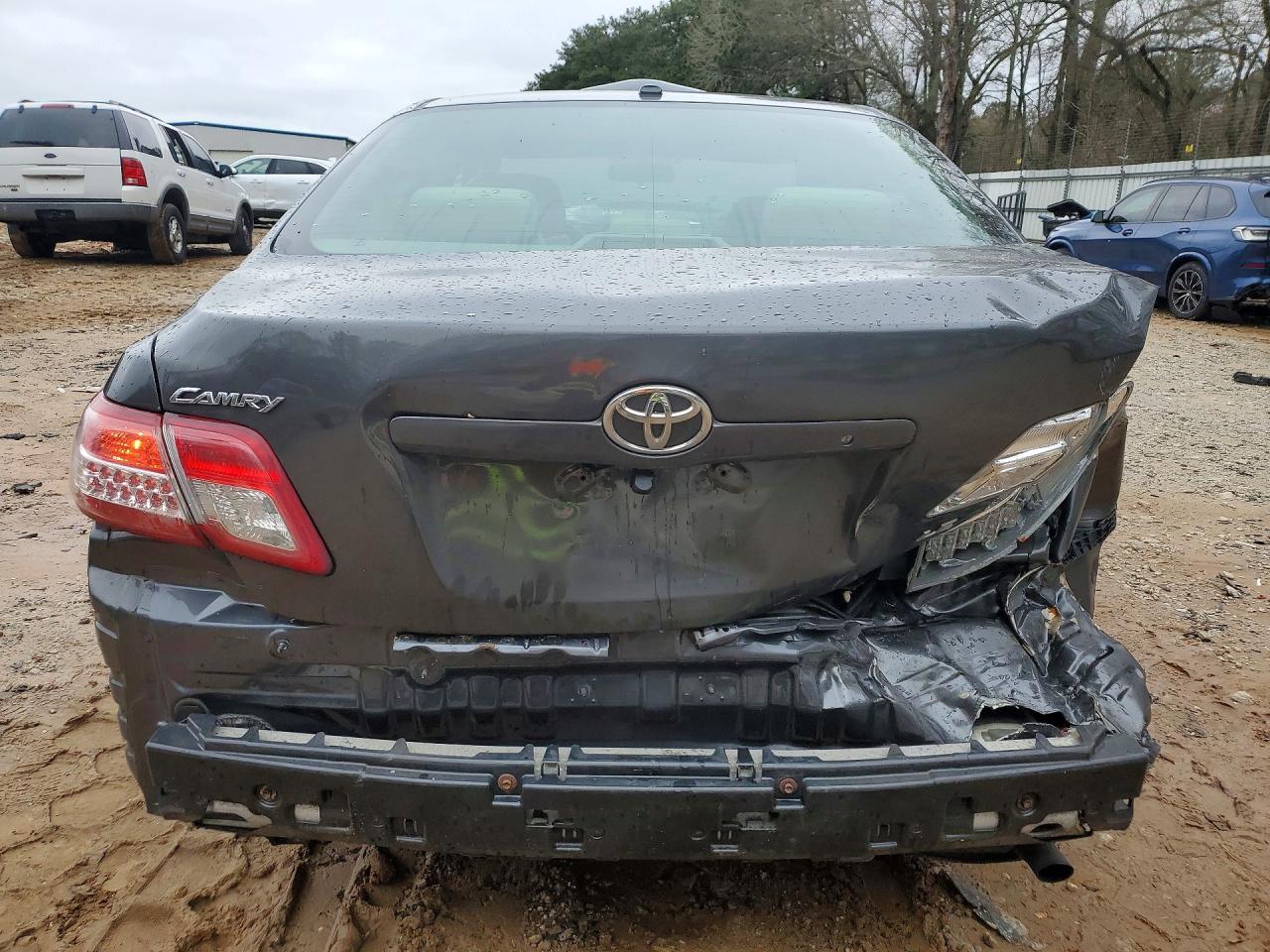 2011 TOYOTA CAMRY