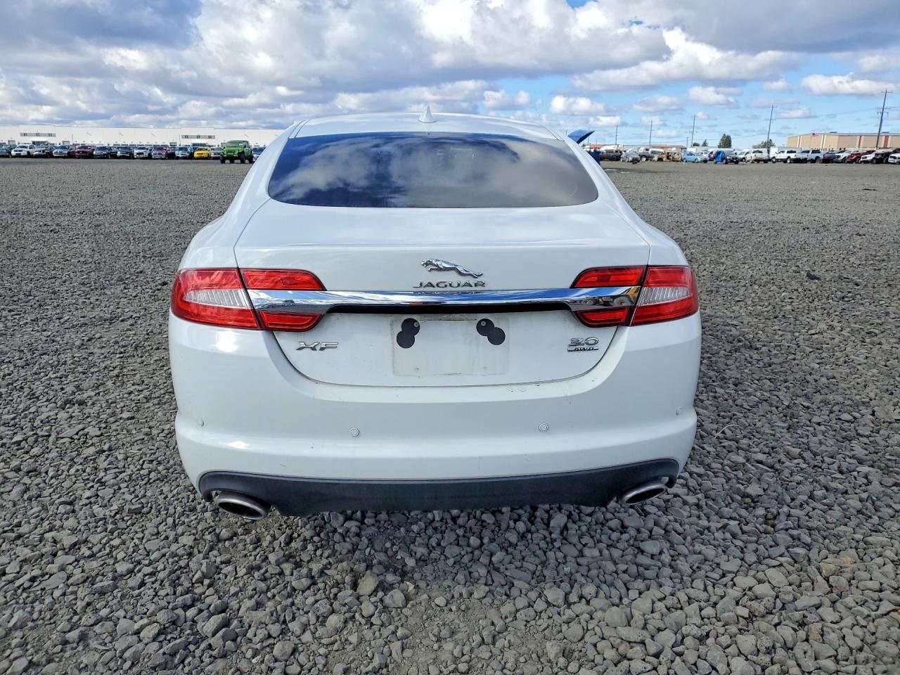 2014 JAGUAR XF