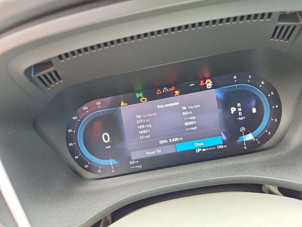 2025 VOLVO XC60