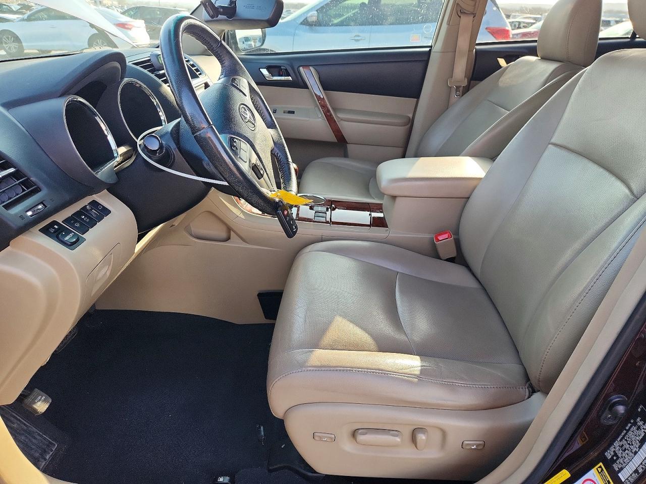 2012 TOYOTA HIGHLANDER