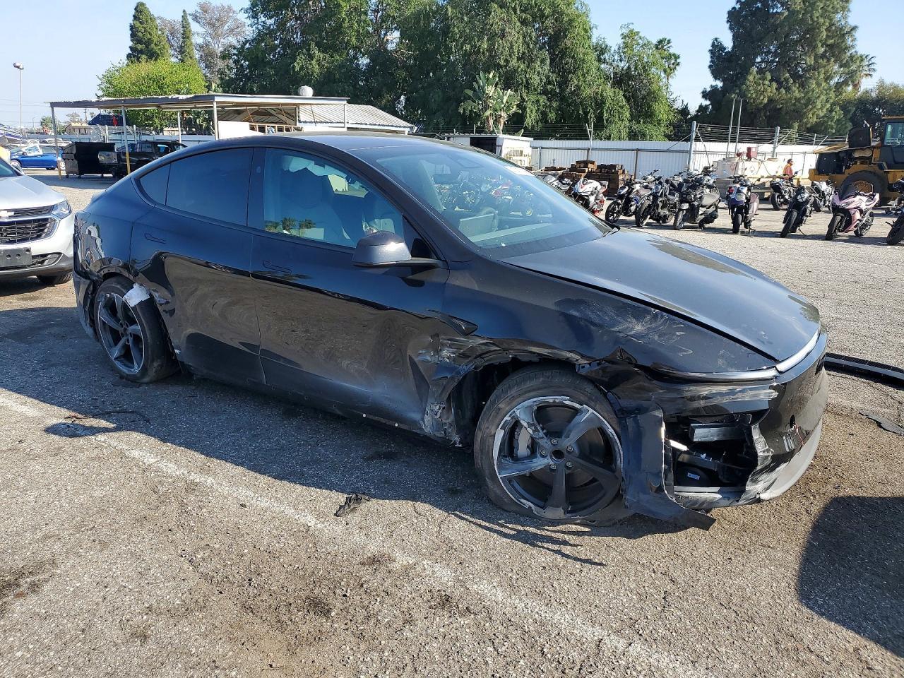 2026 TESLA MODEL Y