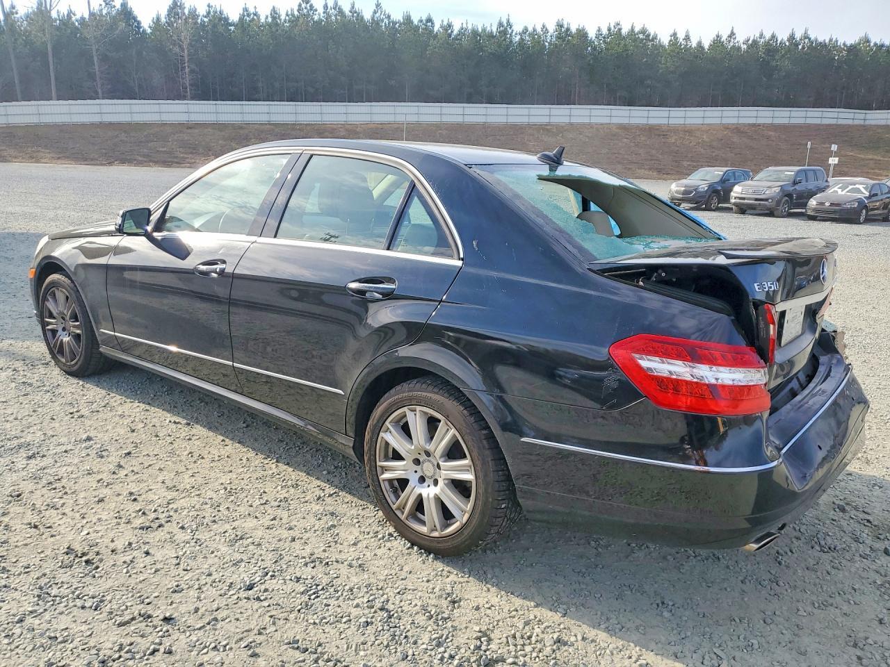 2013 MERCEDES-BENZ E-Class