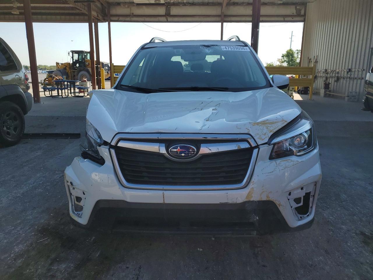 2020 SUBARU FORESTER