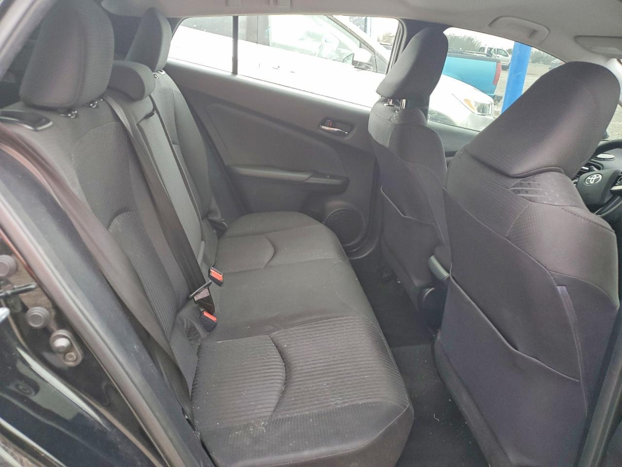 2016 TOYOTA PRIUS